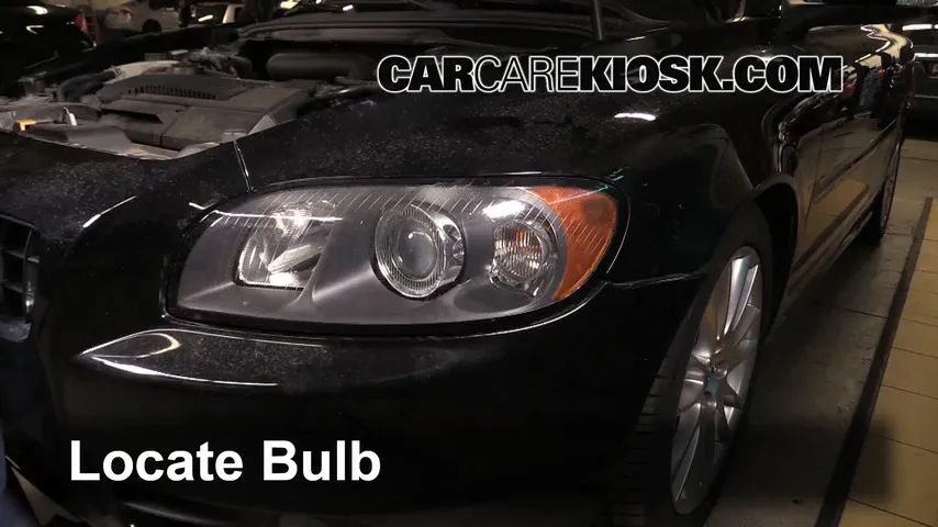 2008 Volvo C70 T5 2.5L 5 Cyl. Turbo Lights Highbeam (replace bulb)